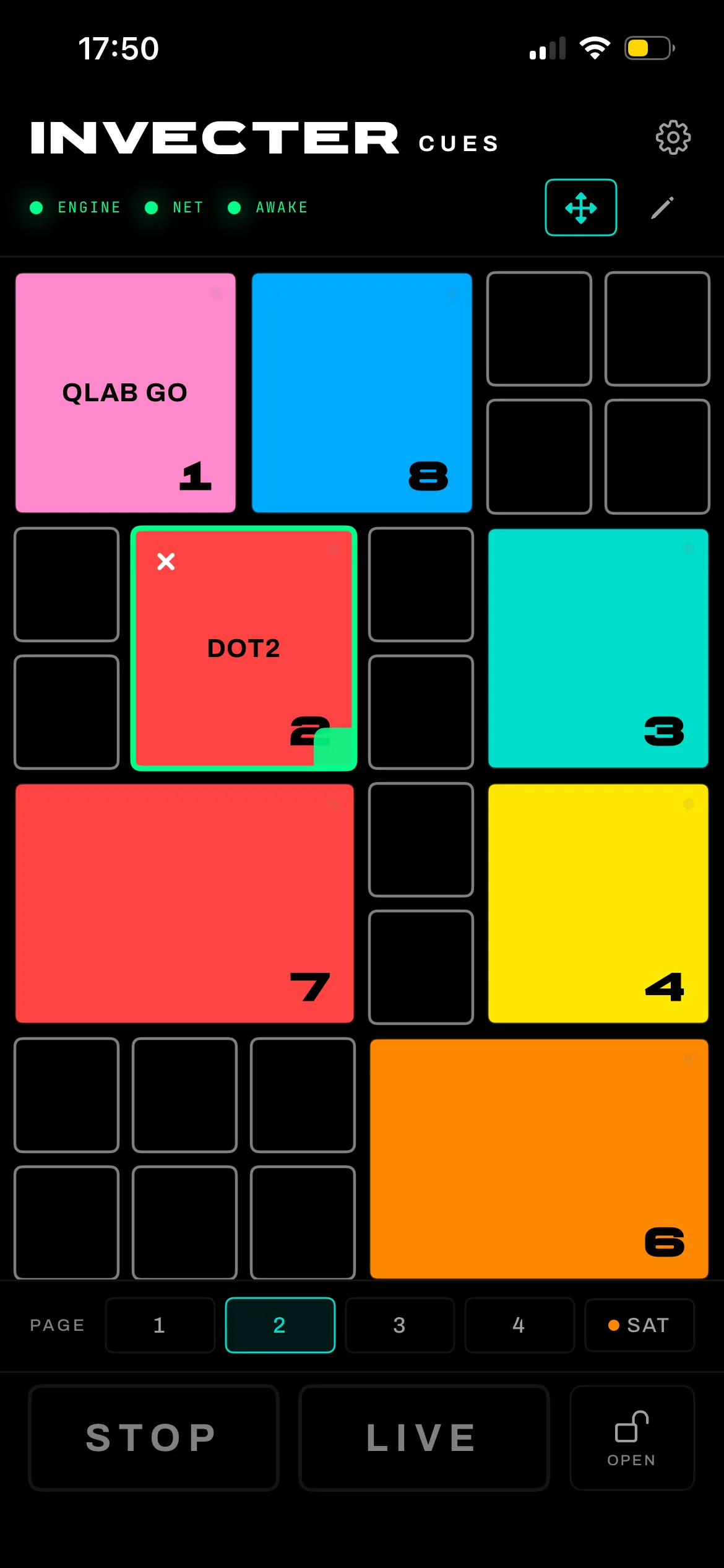 Cues grid in Locator edit mode with multi-cell pads, a selected pad showing delete and resize handles, and empty cells